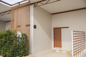 Front of property - PVILLA (Samut Prakan)