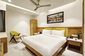 Individually furnished, desk, soundproofing, free WiFi - Hotel Peridot (New Delhi)