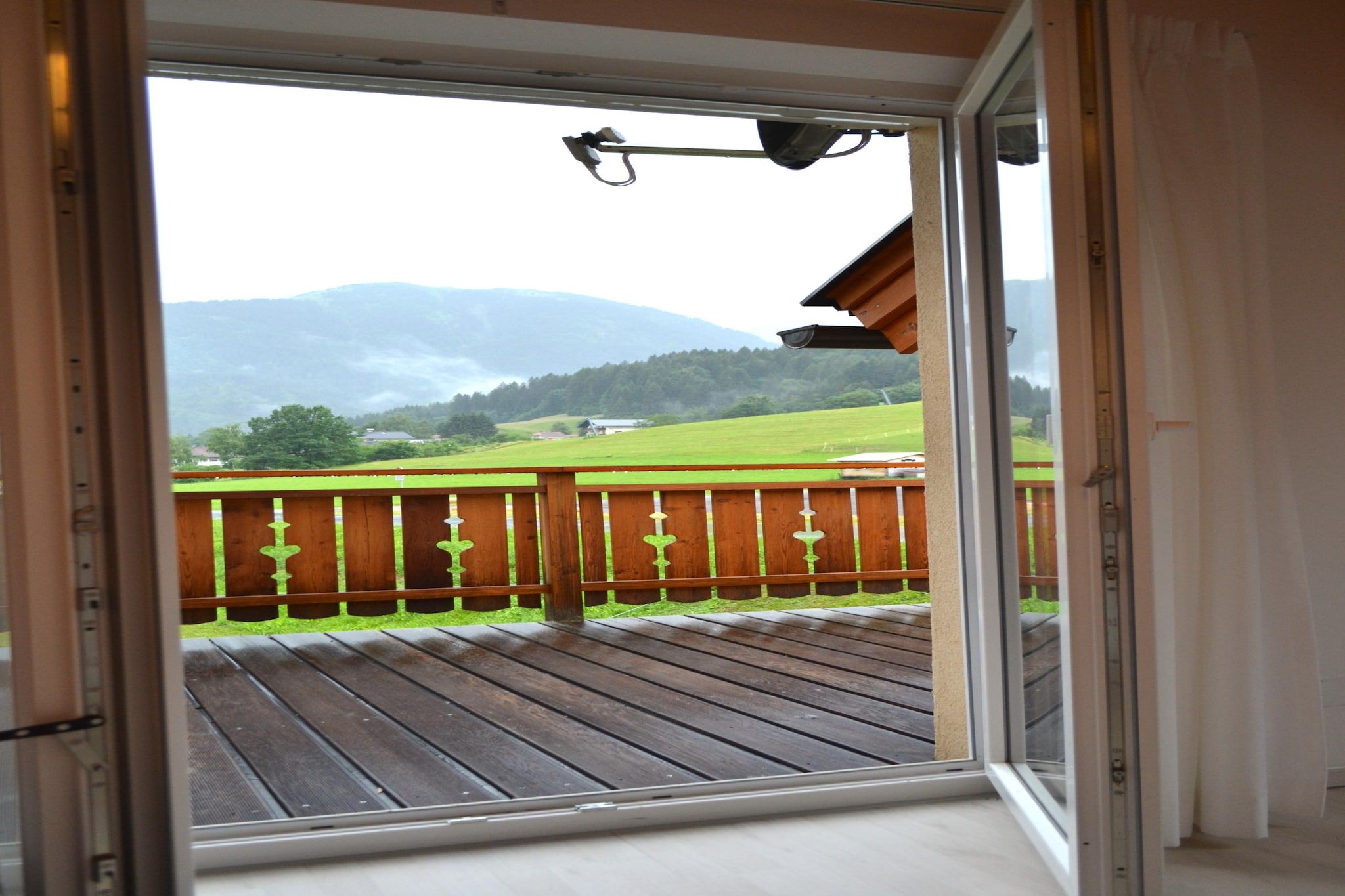Vue de la maison de vacances [été]