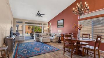 تناول الطعام داخل الغرفة