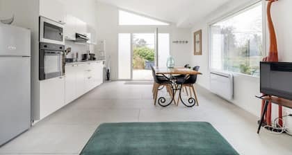 Villa avec jardin et parking privé