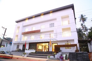 Front of property - THEERTHA INTERNATIONAL (Mahe)