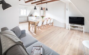 TV - LOFT E Strandloft 2 Norderney, central yet quiet, close to the beach (Norderney)