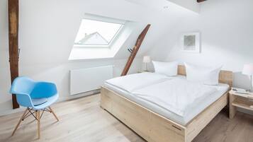3 bedrooms, free WiFi, bed sheets
