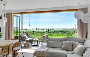 تلفزيون ذكي