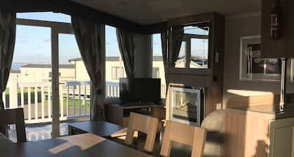 Cosy retreat situated near the Estuary