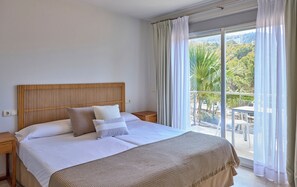 3 dormitorios, tabla de planchar con plancha, wifi gratis y ropa de cama