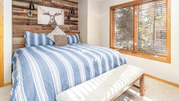 3 habitaciones, escritorio, cuna de viaje y wifi gratis