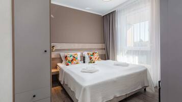 1 habitación, tabla de planchar con plancha, wifi y ropa de cama