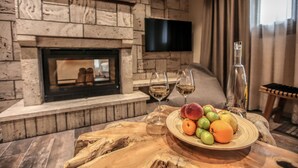 Suite – premium, fjellutsikt | Oppholdsområde