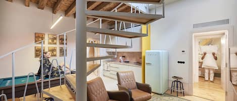 Duplex Apartment | 1 quarto, camas com colchões pillow-top