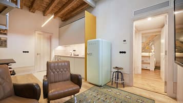 Duplex Apartment | 1 多间卧室、加厚床垫、免费迷你吧物品、客房内保险箱