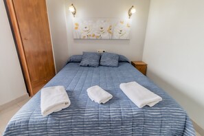 Kamar Double atau Twin | Meja kerja, Wi-Fi gratis, dan seprai linen