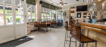 Hostal Restaurante La Buena Villa by Vivere Stays