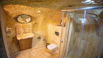 Honeymoon Suite, 1 King Bed, Jetted Tub | Bathroom | Designer toiletries, hair dryer, slippers, towels