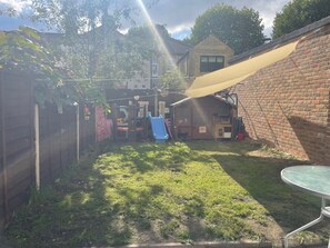 المنطقة المحيطة بالمنشأة