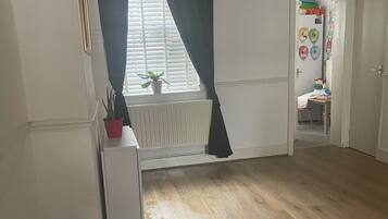 House, 2 Queen Beds | 2 bedrooms, iron/ironing board, free WiFi, bed sheets