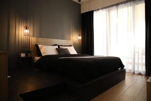 City Apartment (SSA 7) | 1 bedroom, premium bedding, down comforters, pillowtop beds