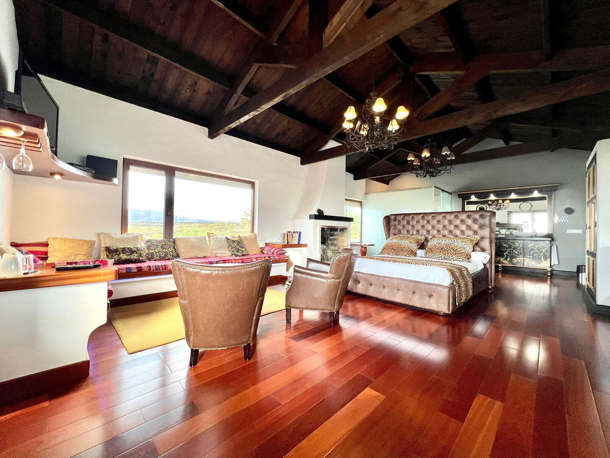 Suite\/BB only adults, Free Wifi,pool,Ocean view