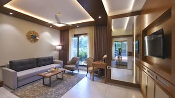 SuiteZ | Living area | 32-inch LED TV with satellite channels, TV