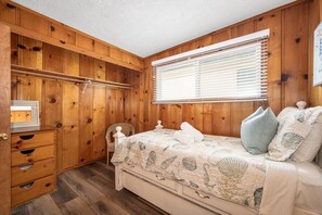 5 Schlafzimmer, Bügeleisen/Bügelbrett, Reisekinderbett, WLAN