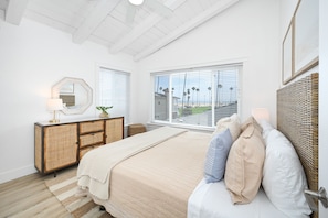 3 habitaciones, tabla de planchar con plancha, cuna de viaje y wifi