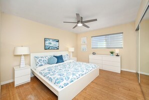 6 bedrooms, iron/ironing board, free WiFi, bed sheets