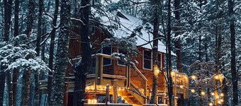 Treehouse With Hot Tub Close to Sunday River!