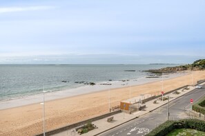 Tæt på stranden