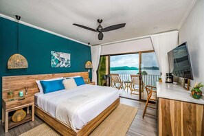 3 bedrooms, desk, iron/ironing board, travel cot - Ocean View Condo with Infinity Pools & Veranda (Tempate)