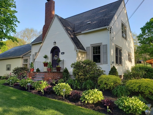 Garden House - Close to All Star Village, beautiful gardens, game room