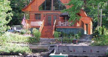 Great Catch Cabin - Exquisite Log Cabin on Goodyear Lake w/ hot tub
