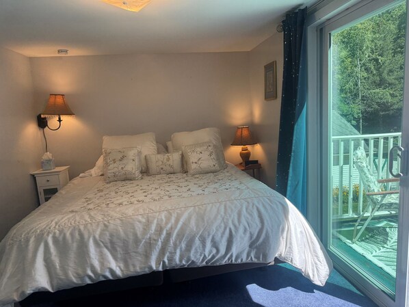 4 bedrooms, desk, iron/ironing board, free WiFi