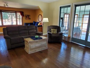 TV connectée, lecteur de DVD, vidéothèque