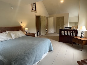 6 bedrooms, iron/ironing board, free WiFi, bed sheets