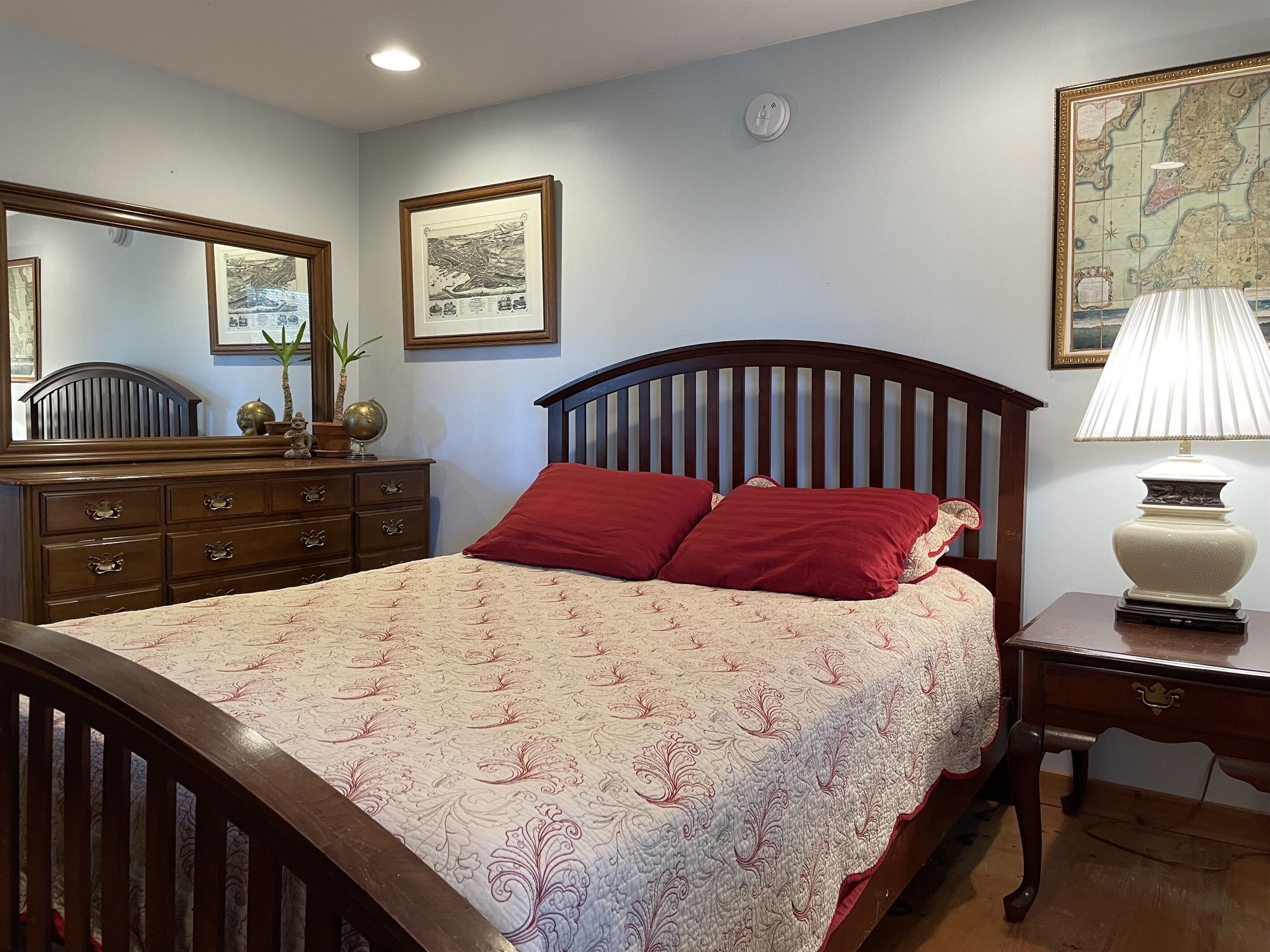 5 habitaciones, tabla de planchar con plancha y wifi gratis 