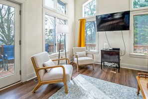 Fireplace, DVD player