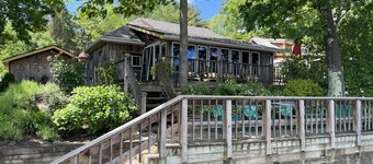 Rose Cottage Goodyear Lake - awesome waterfront, swimming, fishing, fire pit