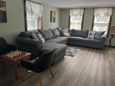 Across from Dream Park -  6 bdrms - 3 baths - game room!