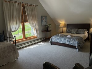 8 bedrooms, iron/ironing board, free WiFi, bed sheets