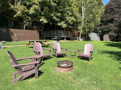 Sunnyside Apartment 1#, 1 of 3 - Great location, pool, 1/2 mile to Dreams Park