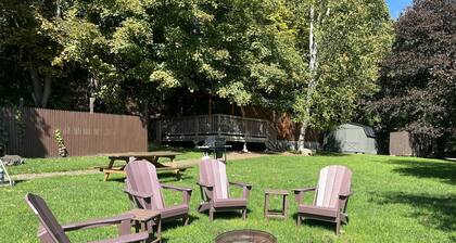 Sunnyside Apartment 1#, 1 of 3 - Great location, pool, 1/2 mile to Dreams Park