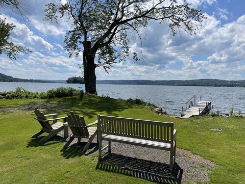 Sunset Retreat - Delightful Cottage on Canadarago Lake
