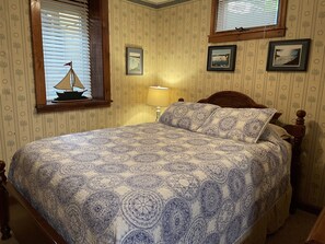 3 makuuhuonetta, silitysrauta/-lauta, ilmainen Wi-Fi, vuodevaatteet