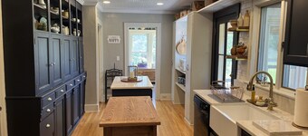 Wake Robin Cottage - Recent renovation 4 bdrm/ 4 bath home close to tournaments