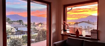 Apartment 'Il Bacio Del Sole' with Lake View, Private Terrace and Shared Garden