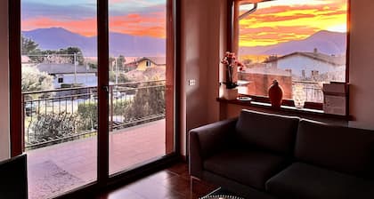 Apartment 'Il Bacio Del Sole' with Lake View, Private Terrace and Shared Garden