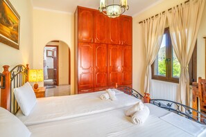 1 bedroom, iron/ironing board, free WiFi, bed sheets - Apartment "Captain Spiros Casa Bella Trio" with Mountain View & Wi-Fi (Paxos)
