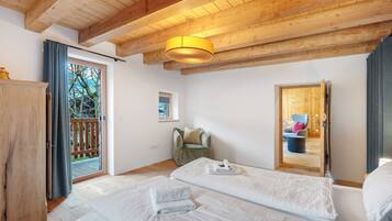 3 habitaciones, wifi gratis y ropa de cama