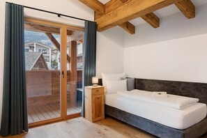 3 bedrooms, free WiFi, bed sheets - Apartment 'Alpin Chalet Samer Fürstenblick' with Mountain View, Terrace and Wi-Fi (Sarntal)